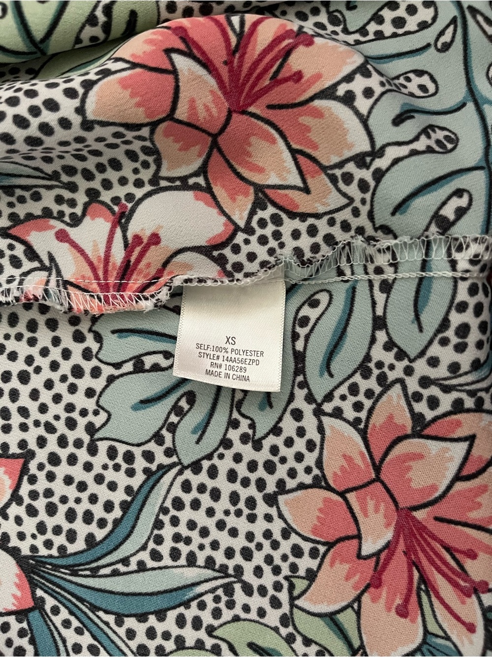 Mi Ami Floral Wrap Tie Skirt in Coral and Navy - Picture 5 of 6